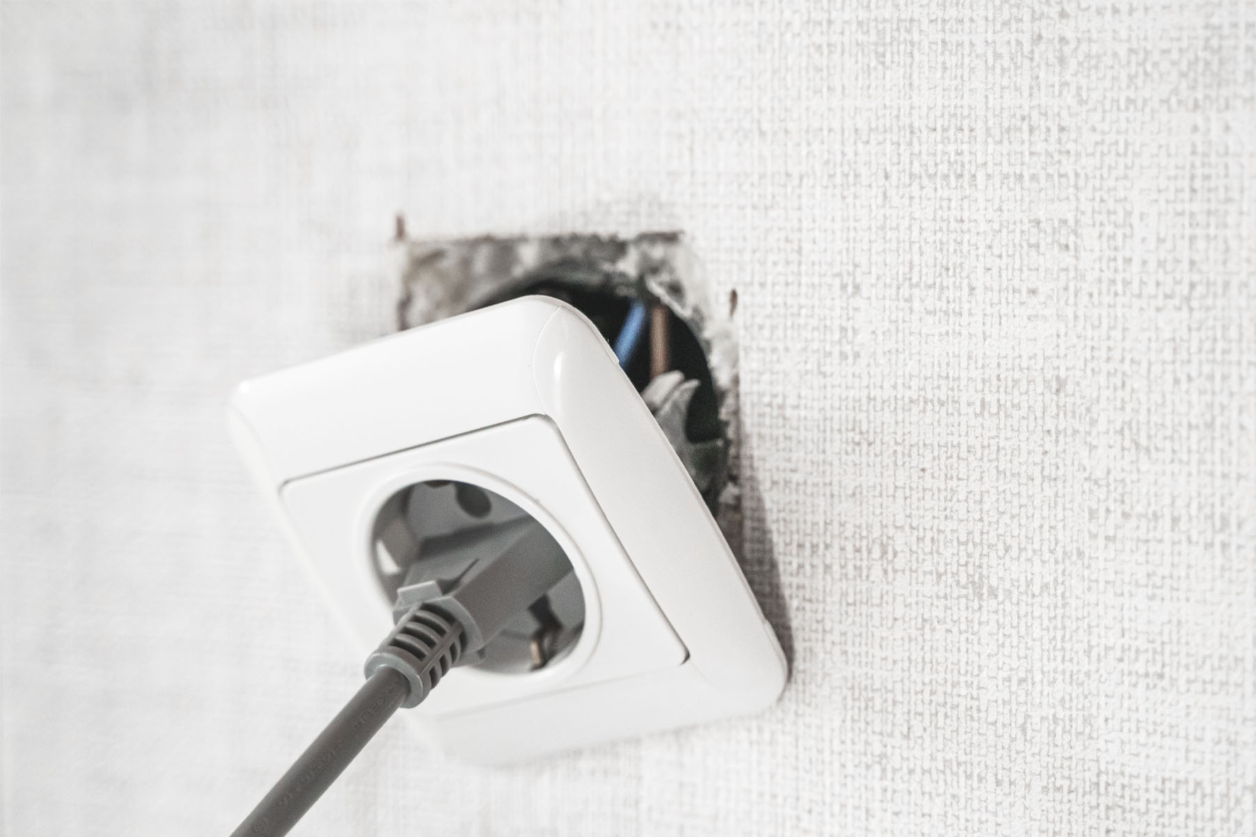 From Dripping Taps to Dead Plugs: What Counts as a Maintenance Issue?